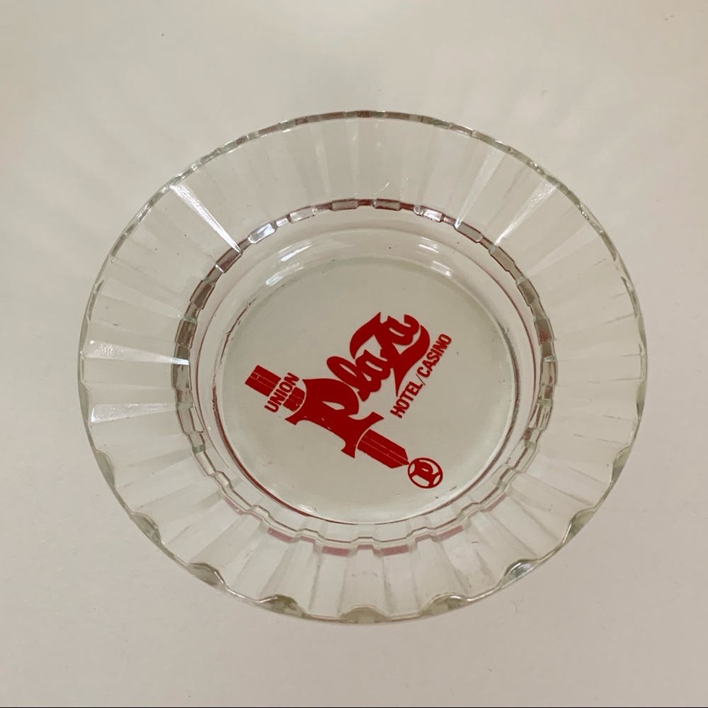 Vintage 80’s  plaza hotel ash tray